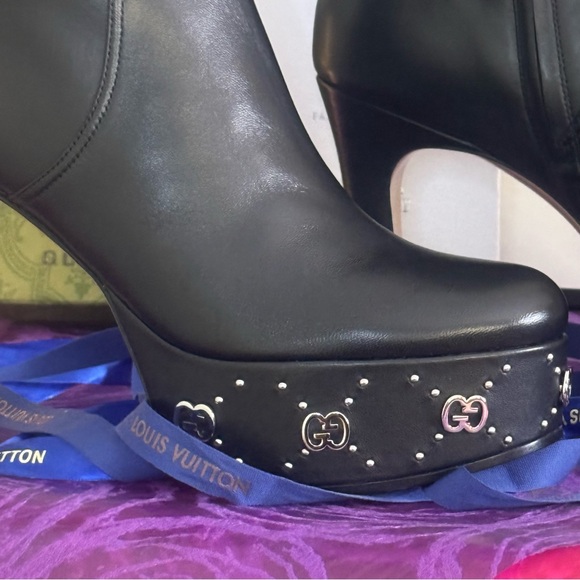 GUCCI ⭐️BNWT⭐️ “Charlotte" Studded Knee-High Platform Boots - Picture 11 of 15